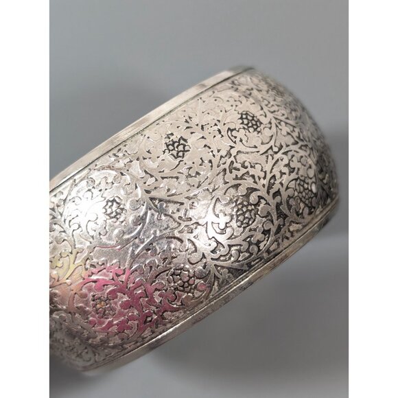 American Eagle Y2K Bracelet Silver Tone Repousse Style Wide Chunky Tribal Boho - Picture 3 of 10